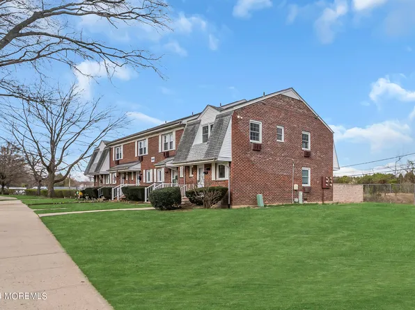 80 Stonehurst Boulevard, Freehold, NJ 07728
