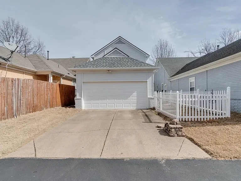 1189 Misty Isle Dr — Photo 23