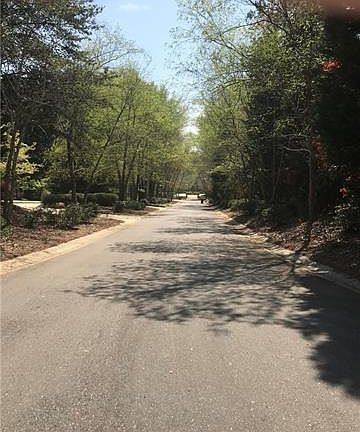 3rd image of Reamoor Dr #27