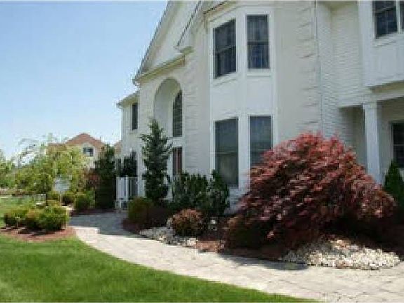 56 Woodland Dr