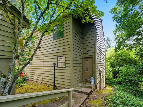 358 Cervantes Cir, Lake Oswego, OR 97035