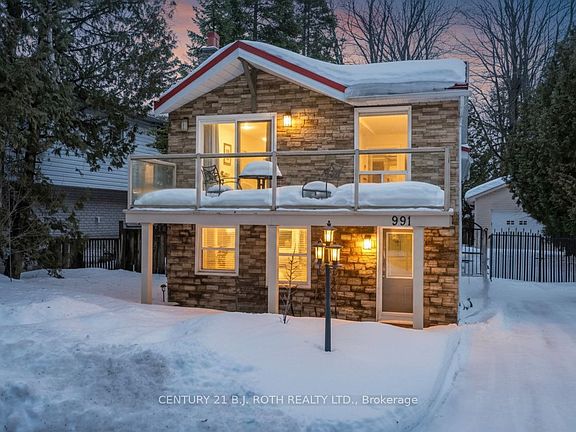 3rd image of 991 Shore Ln