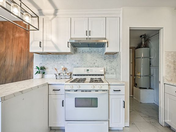 4th image of 600 S Allen St