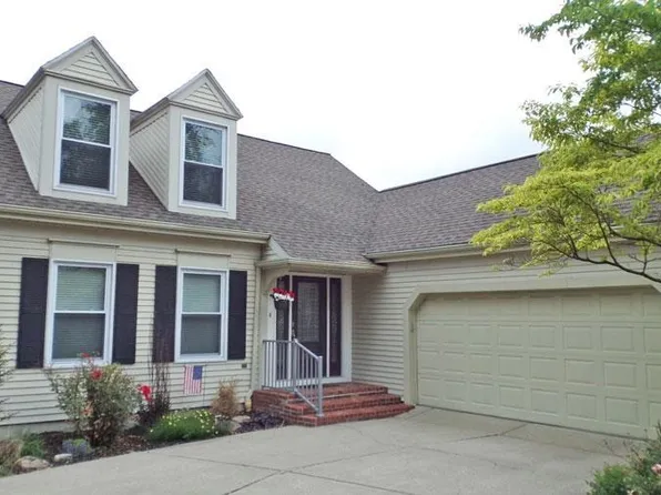 107 Virginia Pl, Vincennes, IN 47591