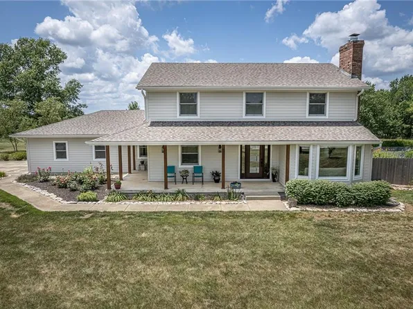 28340 New Lancaster Rd, Louisburg, KS 66053