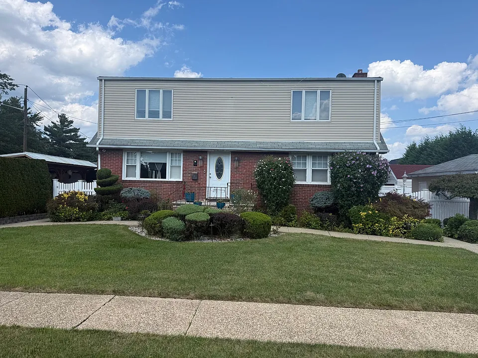 Hancock Ave
