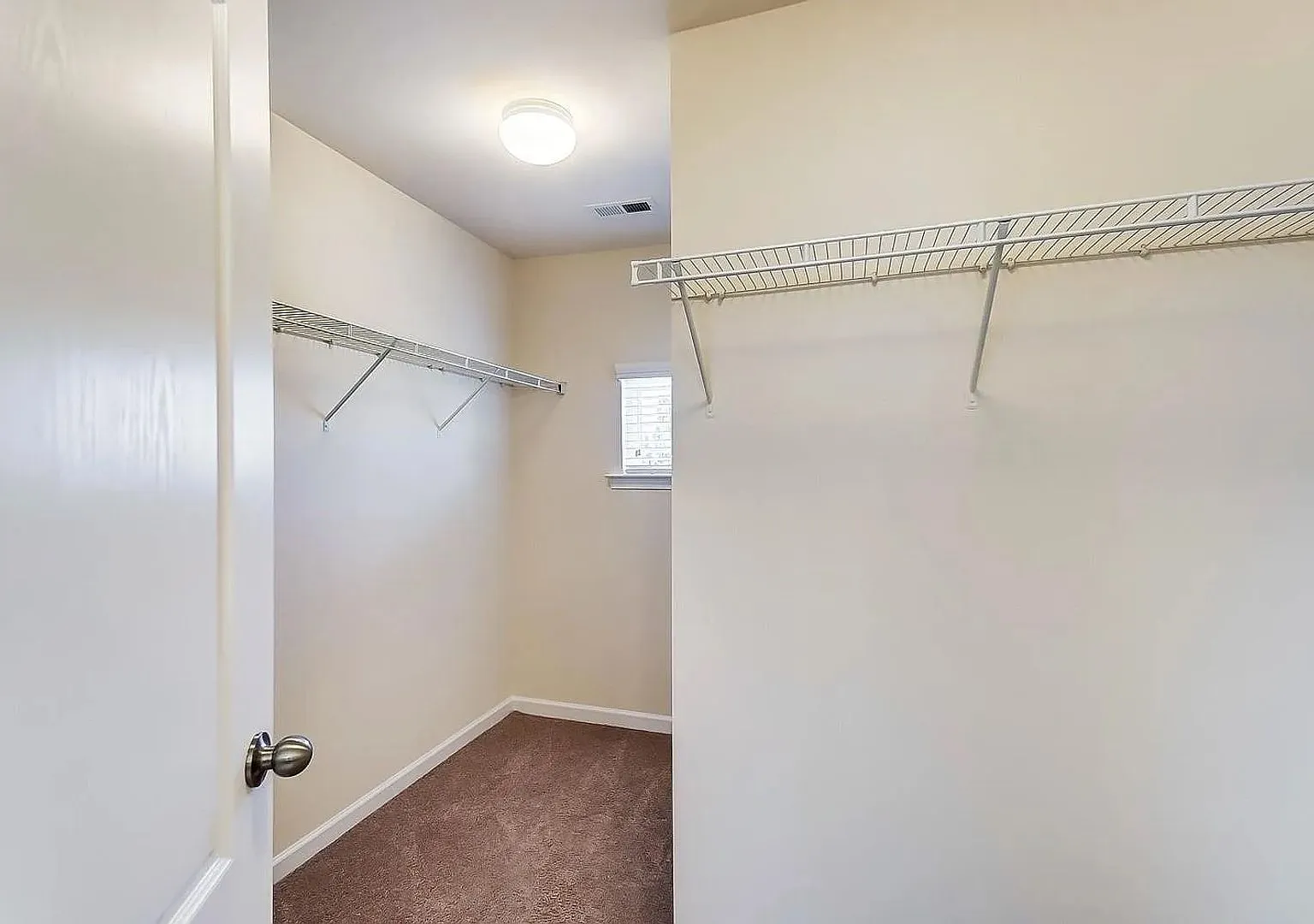 Room in 5 Bedroom Home at Green Birch Dr — Photo 3