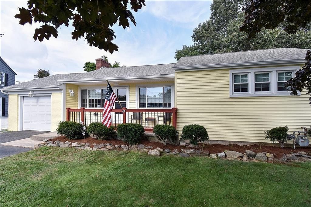 67 Knowles Dr Warwick RI 02888 Zillow