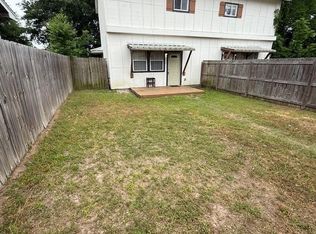 201A W Mink St, Willis, TX 77378