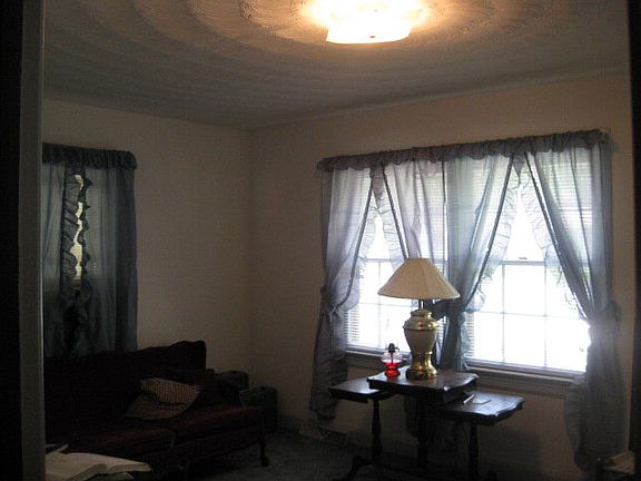 2nd image of 604 Powell Dr