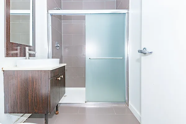 Rented by MySpaceNYC | media 24