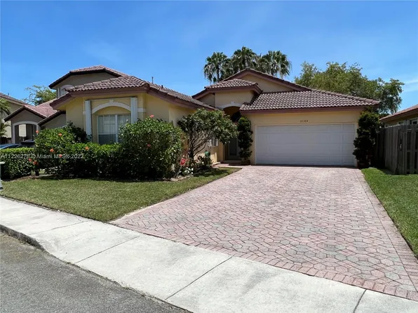 12384 SW 143rd Ln, Miami, FL 33186