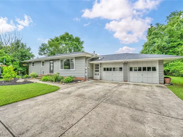 13843 Drake Rd, Strongsville, OH 44136