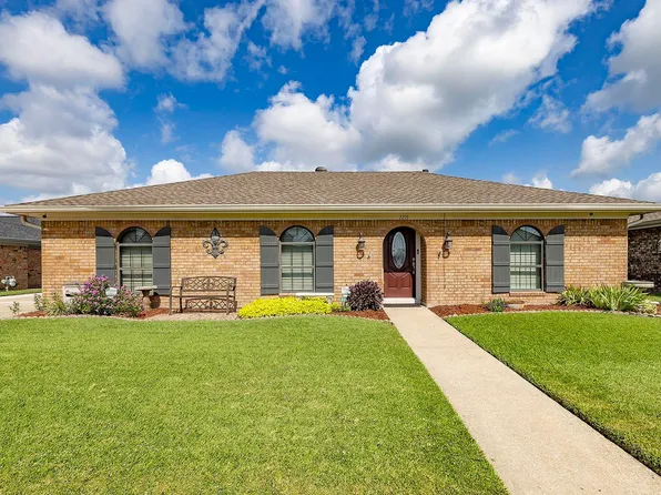 2215 Nixon Dr, Houma, LA 70363