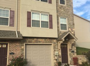 108 High Pointe Dr, Spring Grove, PA 17362