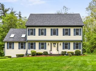 28 Old Meetinghouse Rd, Townsend, MA 01469