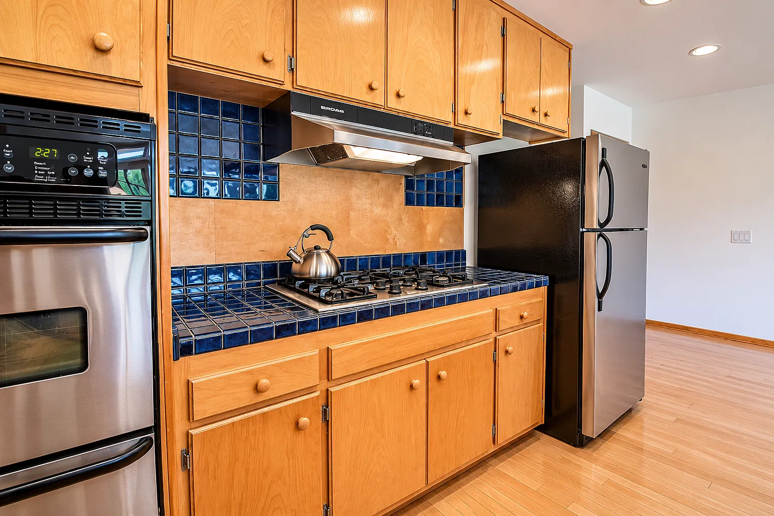 1 bed, 712 sqft, $6,699 — Photo 4