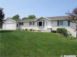 706 E Nayes St, Boyd, WI 54726