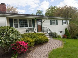 48 Smoke Hill Dr, Danbury, CT 06811