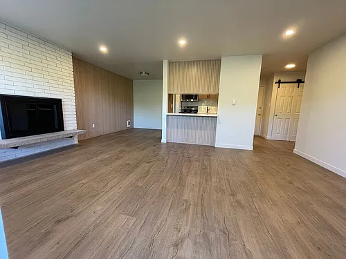 Floor plan 403