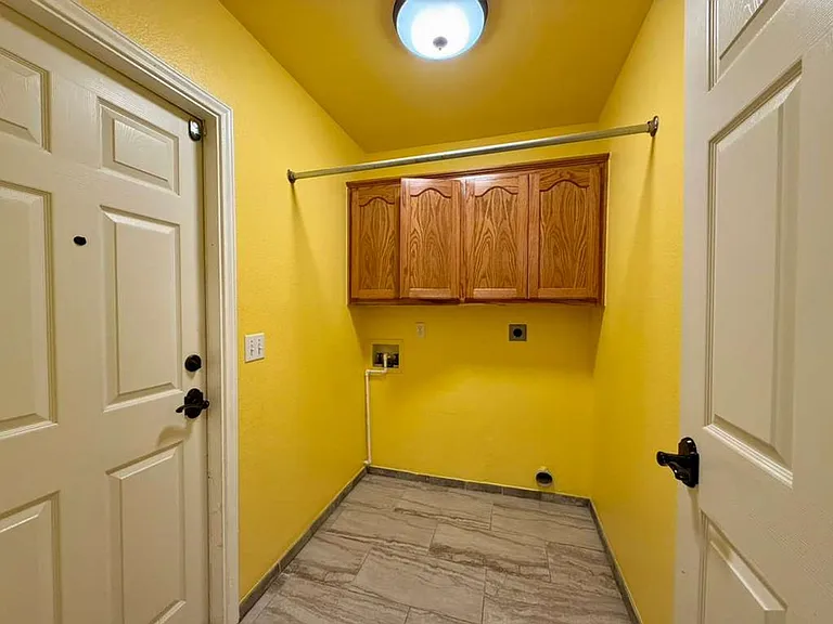 1213 Camellia Ln — Photo 23