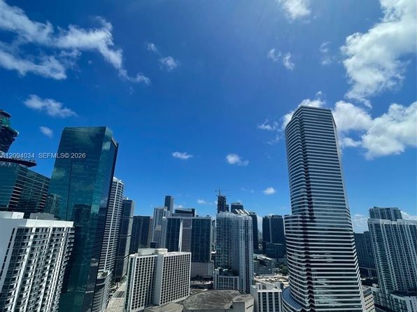 151 SE 1st St APT 3307