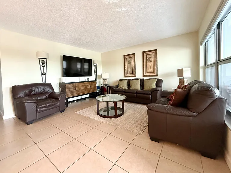 651 Pine Dr #208 — Photo 7