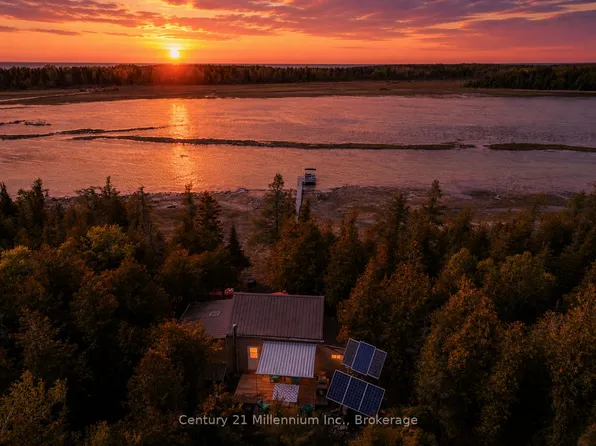 74 Smokehouse Is, South Bruce Peninsula, ON N0H 2T0