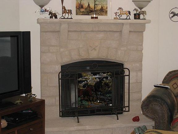 3rd image of 209 Seven Sisters Drive