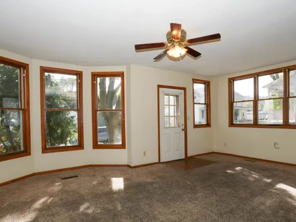 575 Almond St, Dubuque, IA 52001