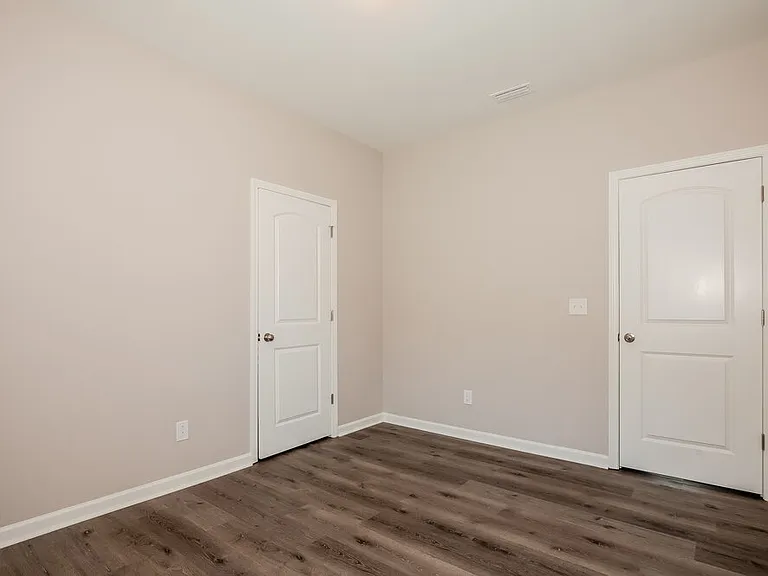 2304 Lake Vista Dr — Photo 12