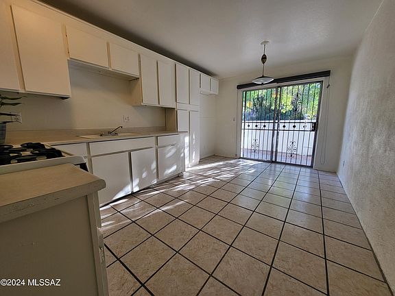 4th image of 3280 N Calle Villa Hermosa