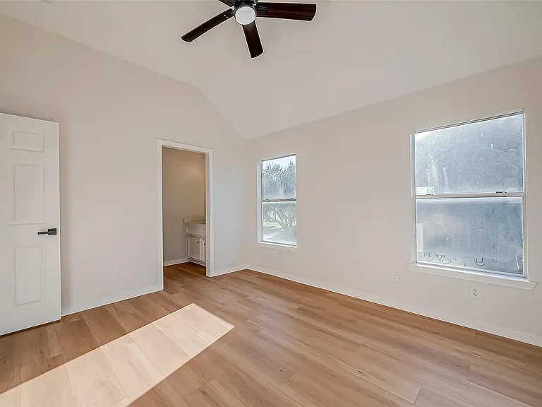 11210 Hundred Bridge Ln — Photo 30