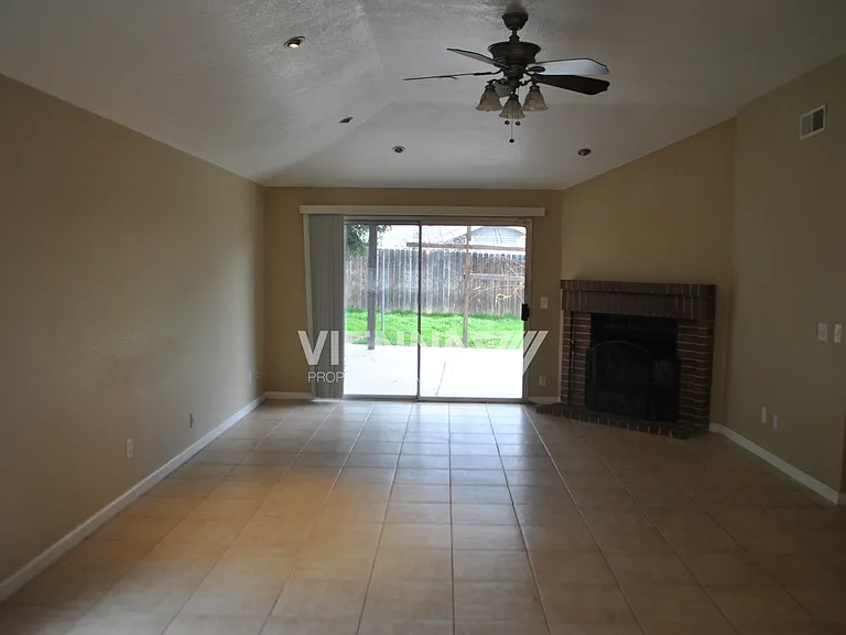 4073 N Country Dr — Photo 7