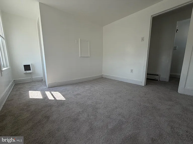 2 W 2nd St #3 — Photo 16
