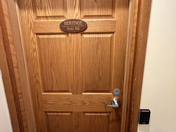 Entry Heritage Suite #302