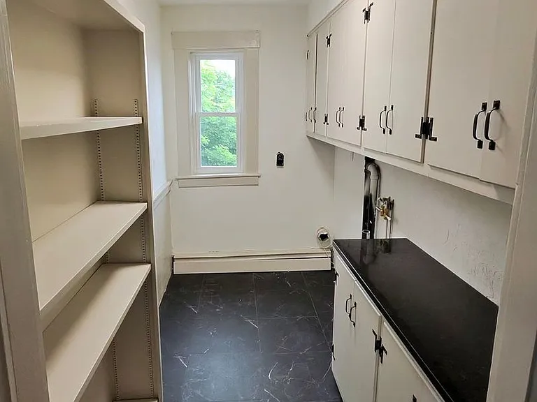51 Summit St — Photo 12