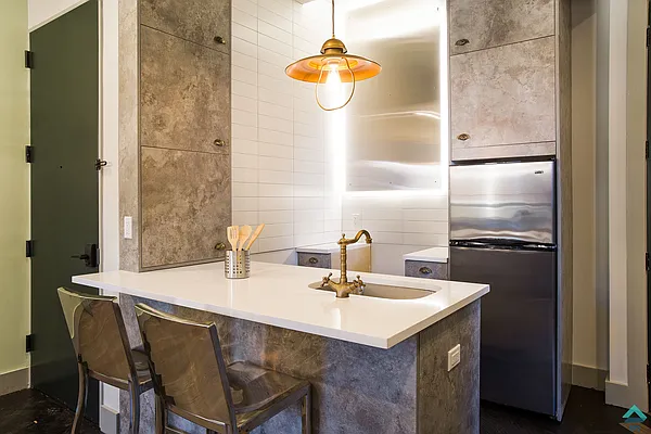 Rented by EXR | media 16