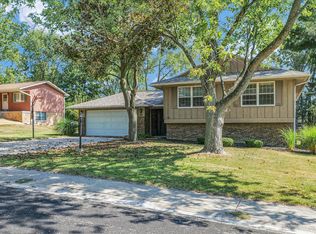 406 Dorchester Dr, Mahomet, IL