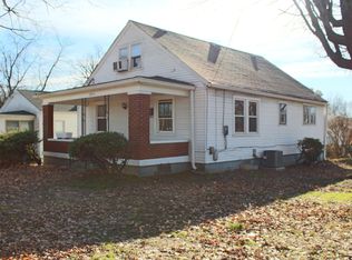 2010 Garrs Ln, Shively, KY