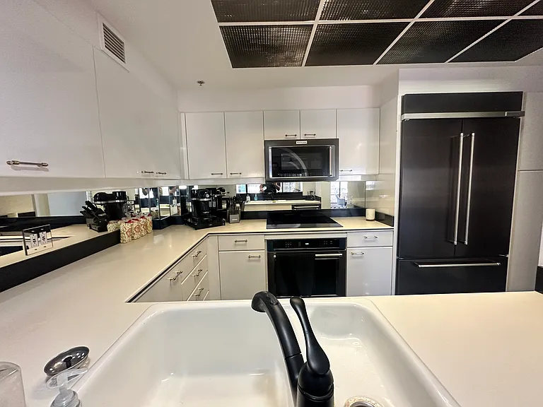 100 Harbor Dr #2206 — Photo 8