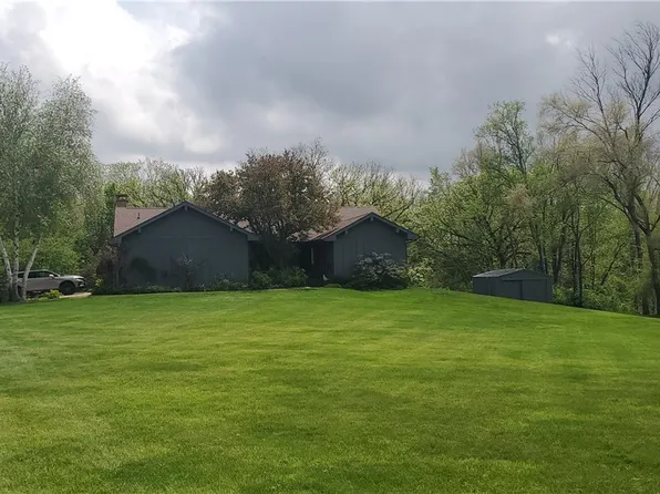 360 332nd Pl, Perry, IA 50220