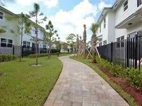 (undisclosed Address), Coconut Creek, FL 33073