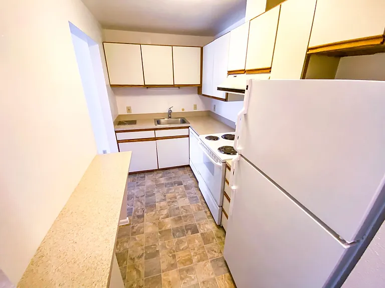 Twin Cedars Apartments — Photo 11