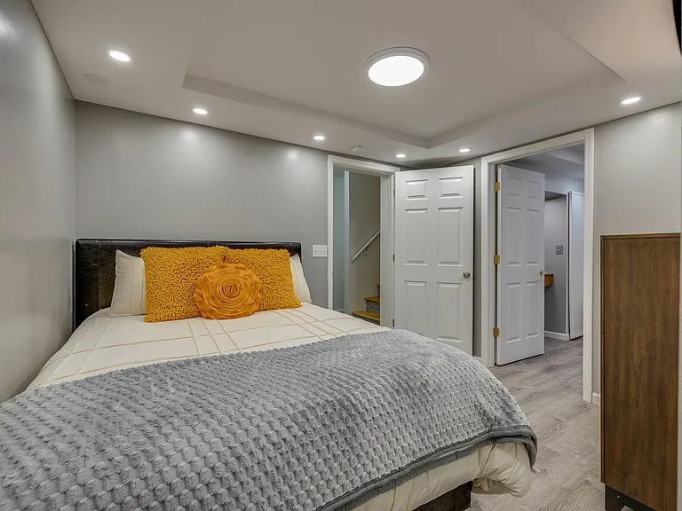 5009 Emerald Dr — Photo 29