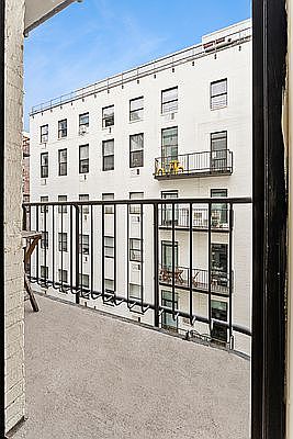 4th image of 201 E 12th St APT 507