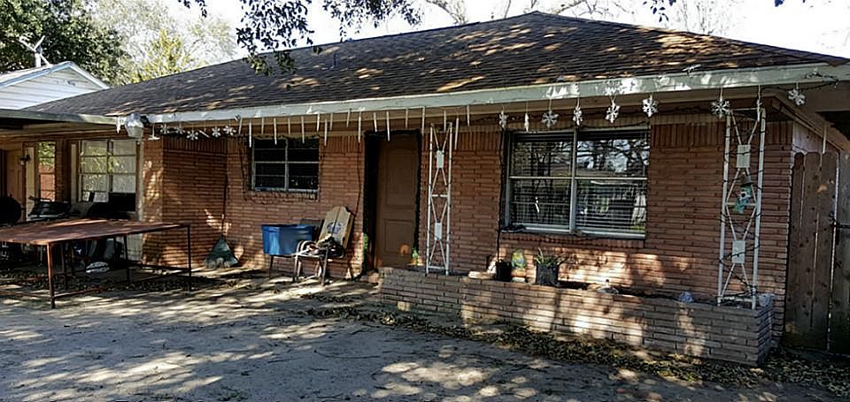1st image of 221 Turner Dr