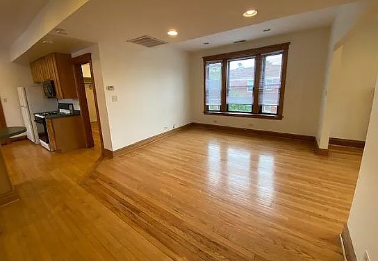 2nd image of 2701 N St Louis Ave APT 1A