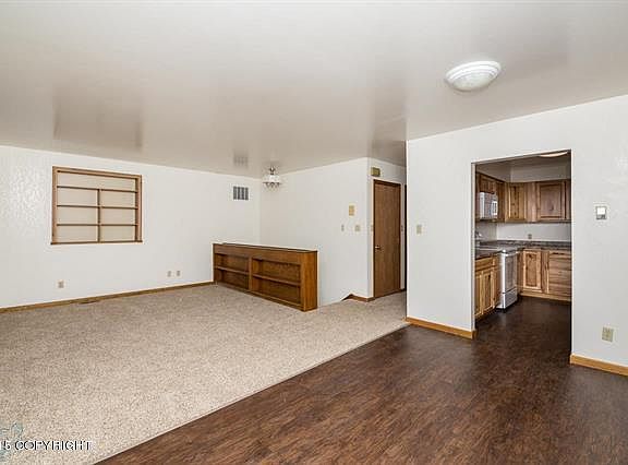 5th image of 119 3rd Ave
