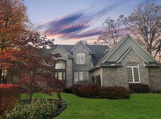 2359 Willow Pond Blvd, Sylvania, OH